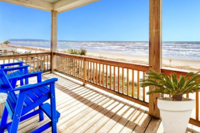 Beachfront Views Fireplace Location 2 Kings Beds